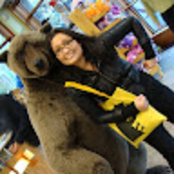 Meet your Posher, Christina - Picture 1 of 1